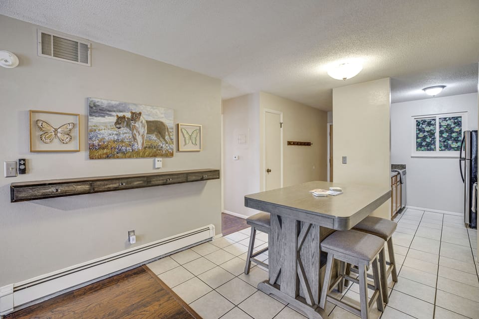 Dining Area | Dishware/Flatware | Trash Bags/Paper Towels
