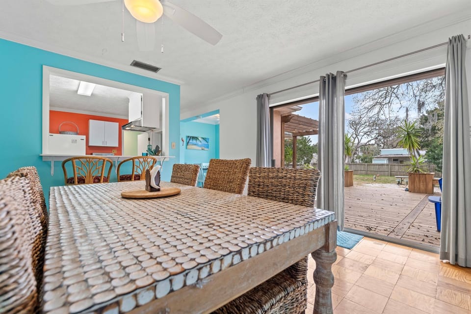 Dine with a view of the deck backyard!