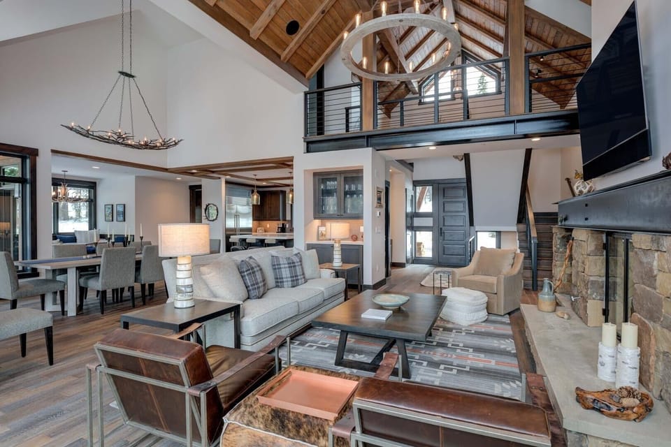 Home Decor, Furniture, Indoors, Living Room, House