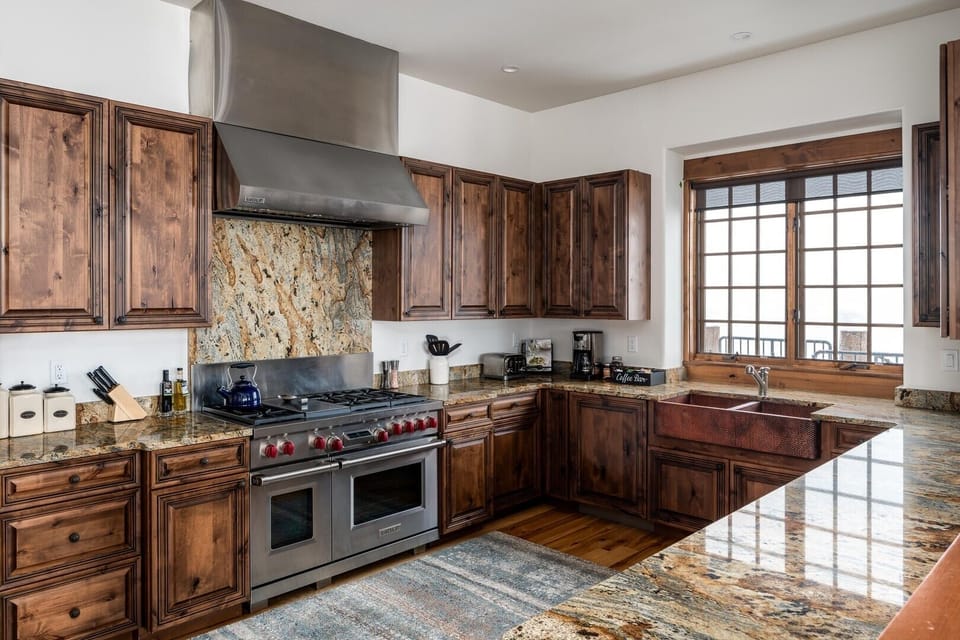 Indoors, Kitchen, Hardwood, Microwave, Oven