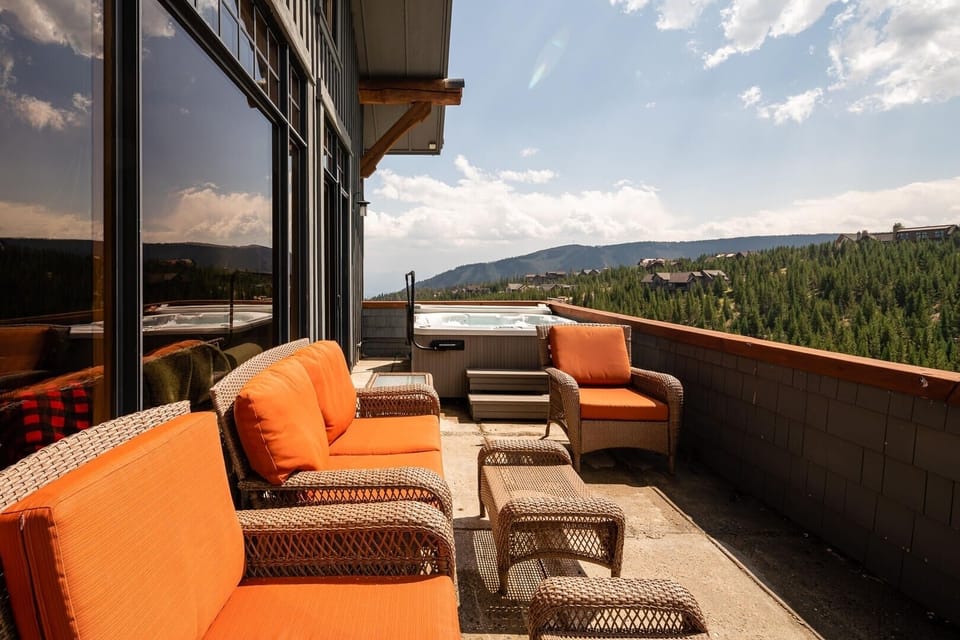 Nature, Outdoors, Scenery, Balcony, Couch
