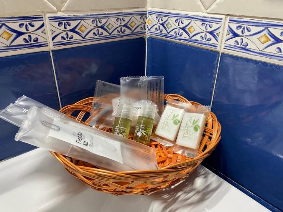 Bathroom amenities