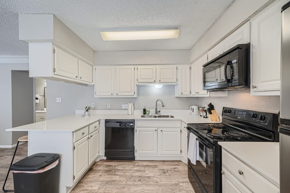 Spacious Kitchen Area
