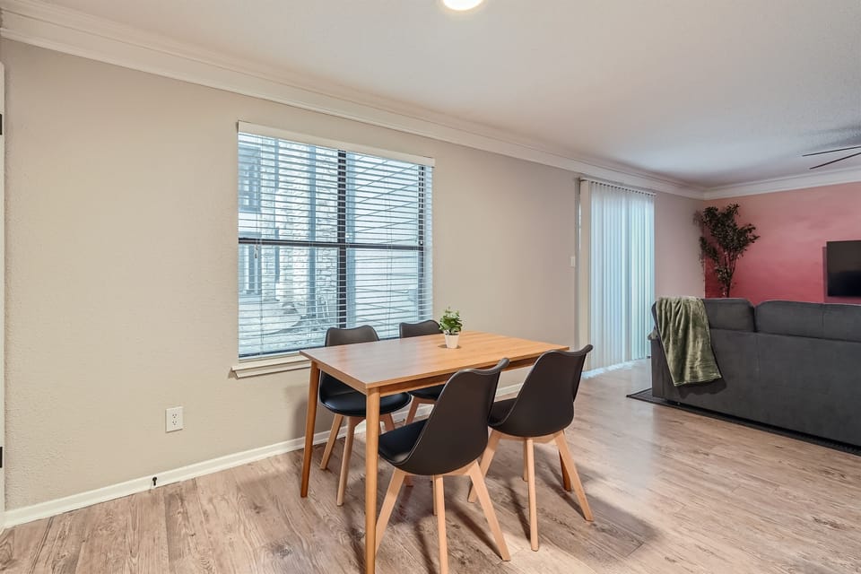 Spacious Kitchen Area