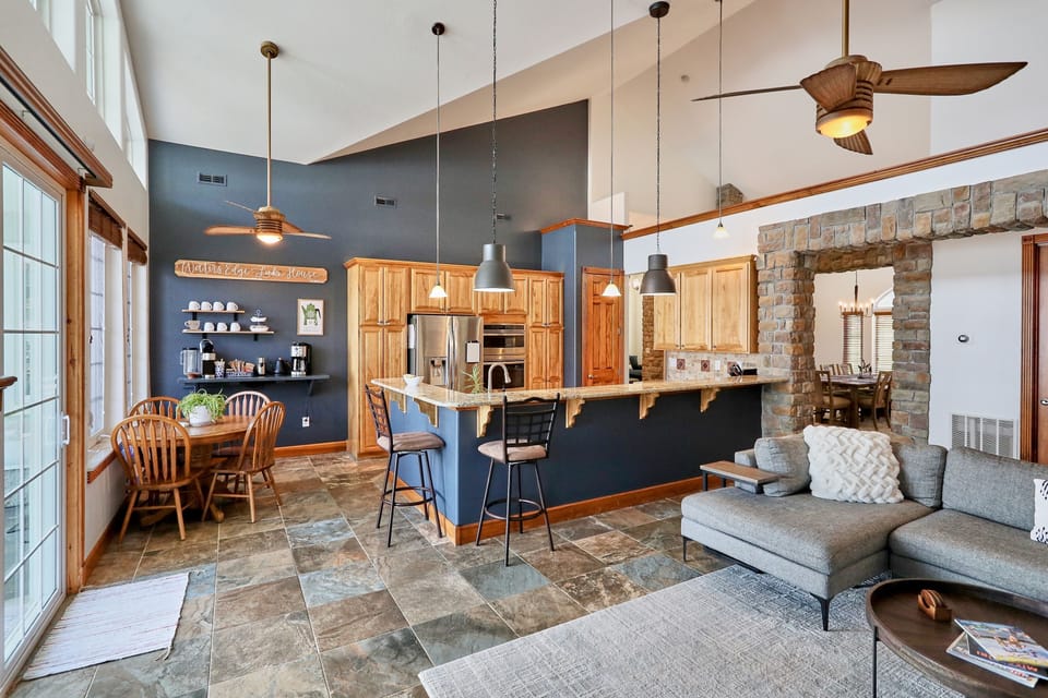 Savor your morning coffee at the kitchen table while enjoying the lake view.