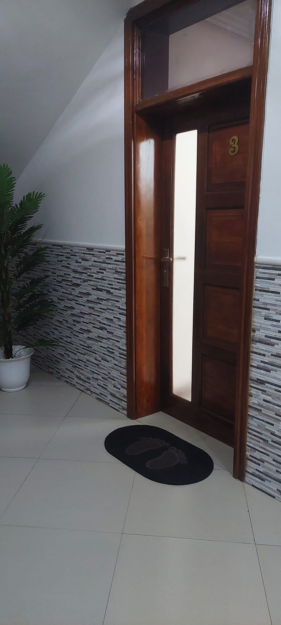 Apartment 03 entrance