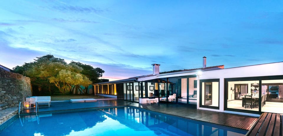 Patio,Summer,View (from property/room),Balcony/Terrace,Seating area,Pool view,Swimming pool