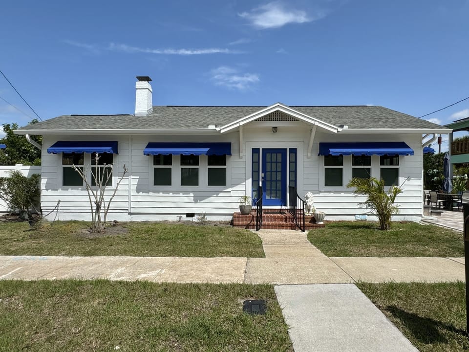 Newly remodeled Historic Home for up to 4 guests in Tarpon Springs, FL
