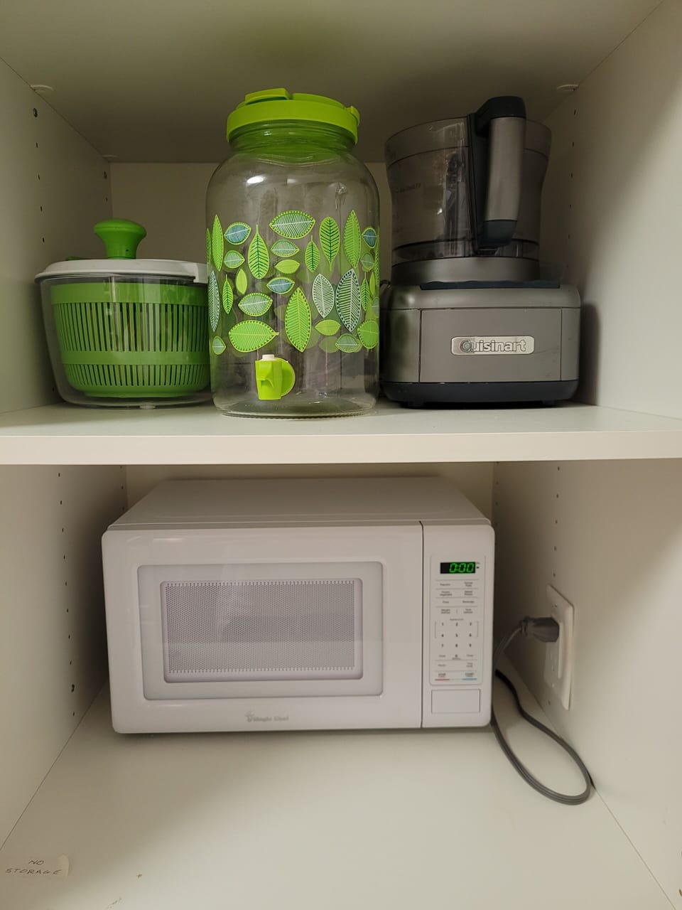 Small microwave, salad spinner, cuisinart