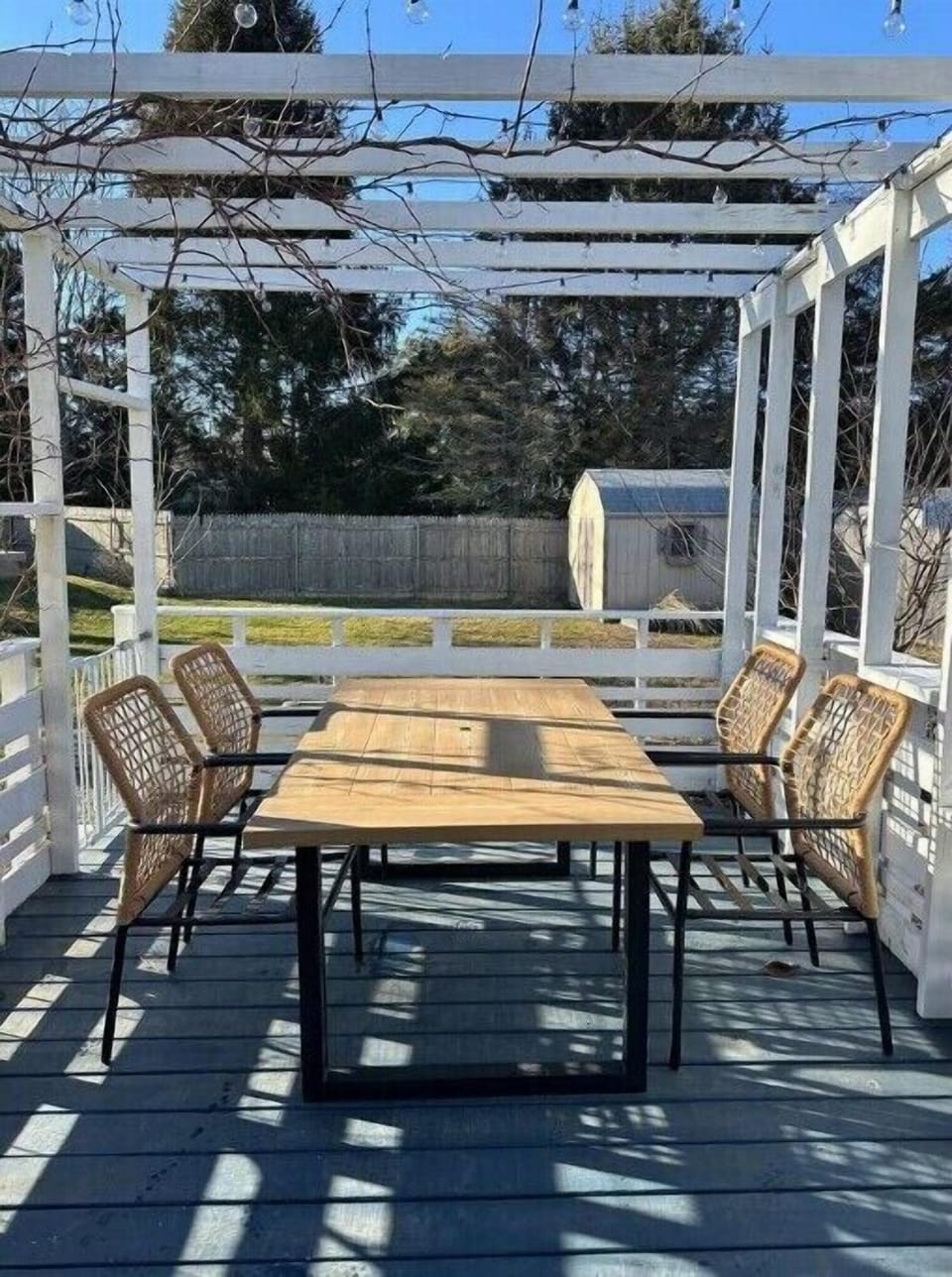 Outdoor dining