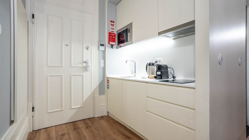 The heart of your culinary adventures – our kitchenette is well equipped for your delicious masterpieces. #Cooking #Kitchenette