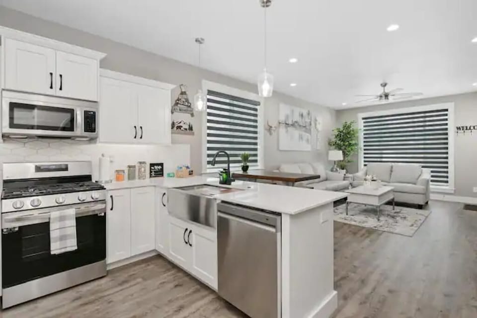 All stainless steel kitchen appliances.