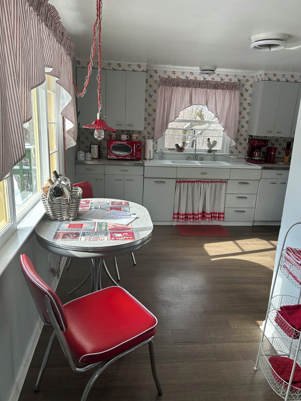 Restored vintage 1950’s kitchen!