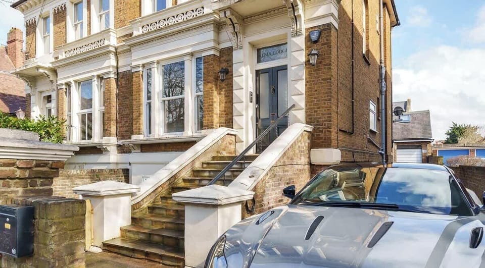 Driveway for up to 2 cars, depending on size