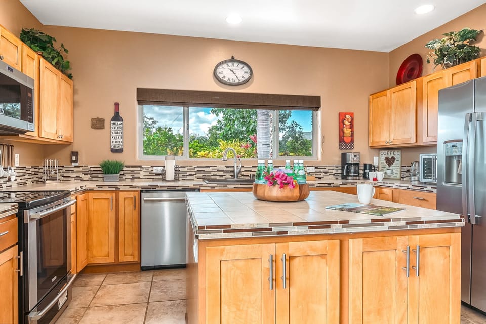 Spacious kitchen with all you might need to make a nice meal