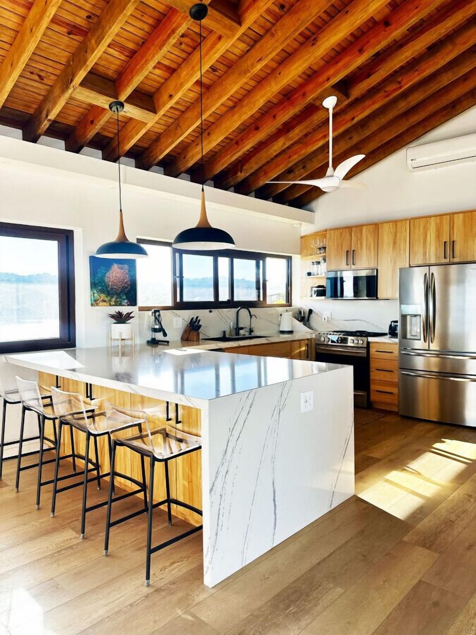 Fully Equipped Modern Kitchen