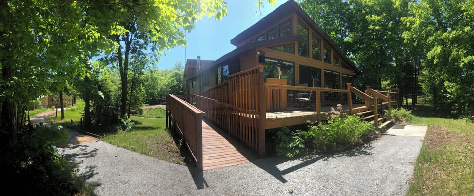 Accessible boardwalk and ramp to LakeviewSuite