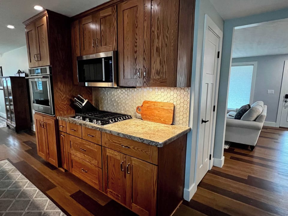Gas cooktop, wall over and microwave for easy meal prep.
