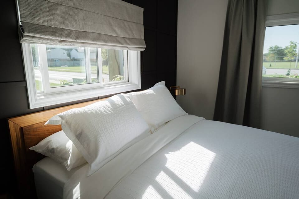Crisp, white, high quality cotton bed linens for extra comfort.