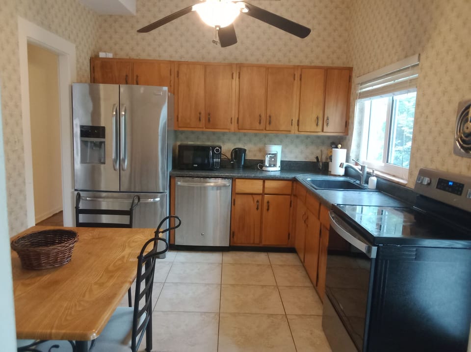 Kitchen and dining 