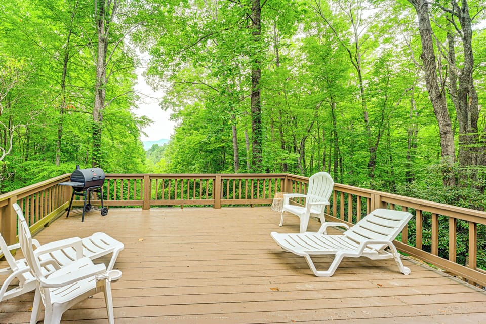 Furnished Deck | Charcoal Grill | Mountain Views | Seating