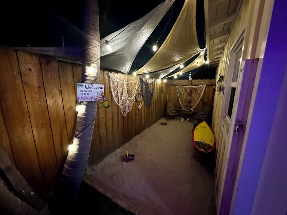 Newly renovated beach lounge, perfect for a beach getaway 