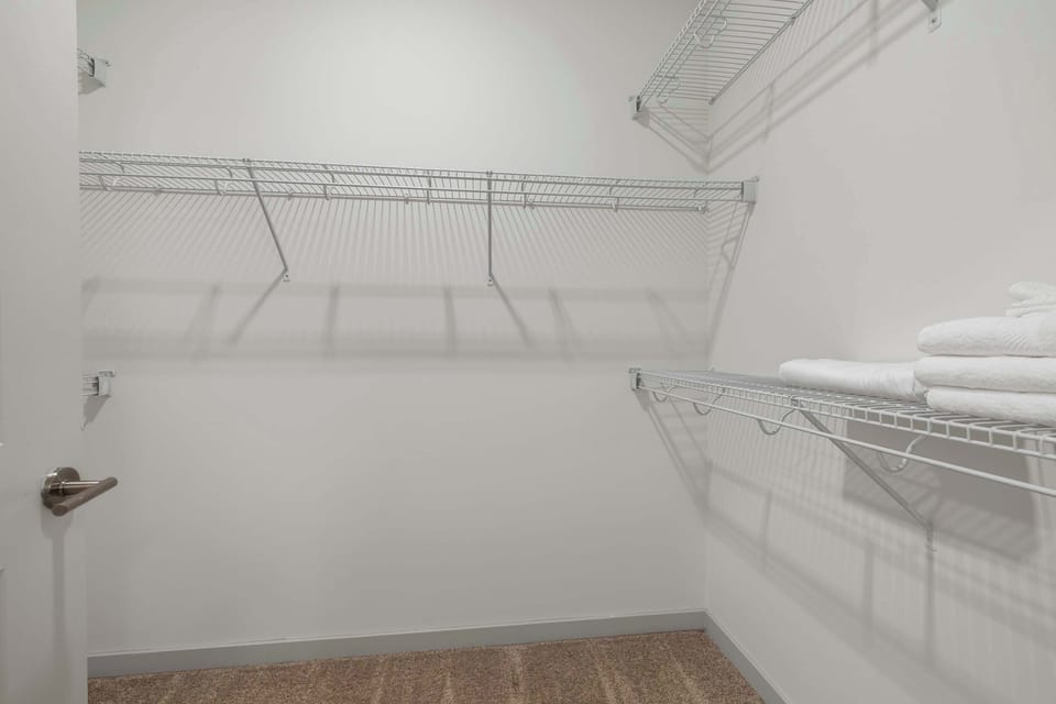 Unit 1 - Closet