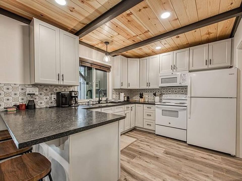 Fully equipped kitchen to cook all your favorite meals.