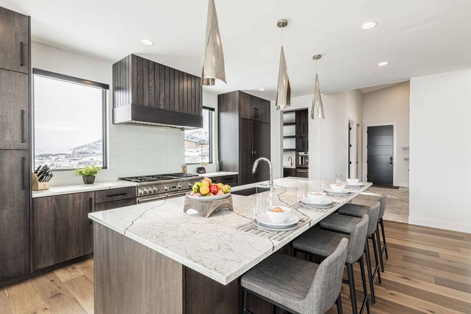 Large Island Countertop with Bar Seating for 6