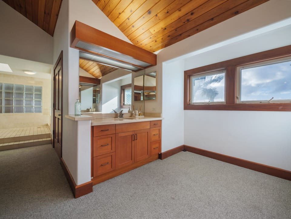 Spacious ensuite with large vanity space.*
