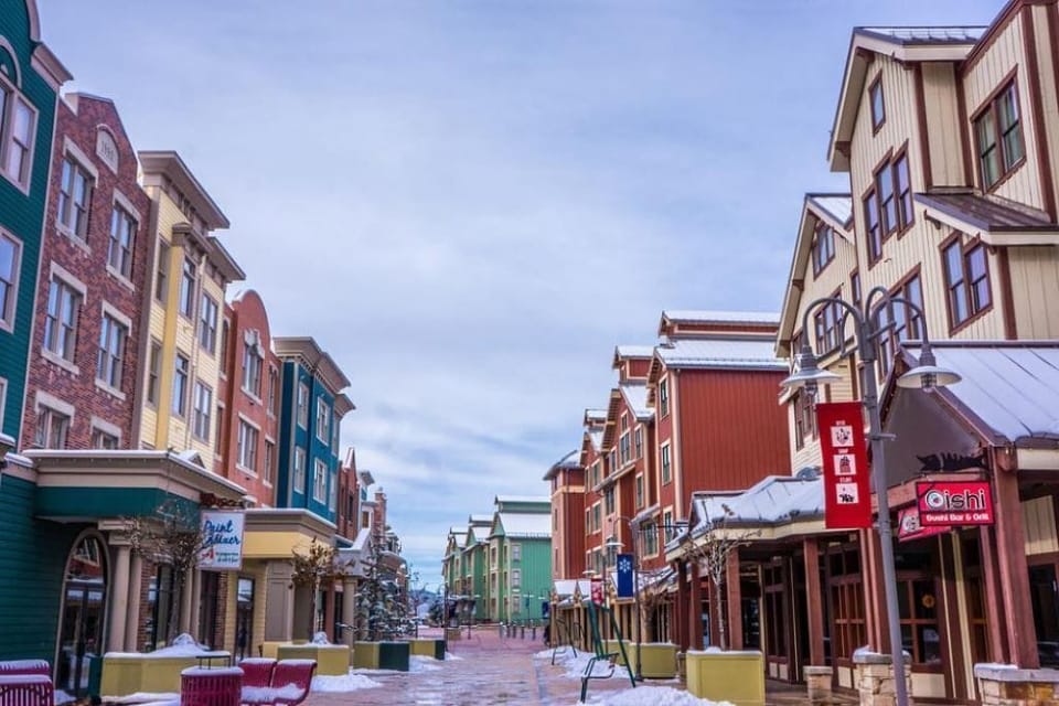 Prime Old Town location walking to Main Street and Town Lift