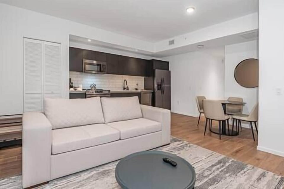 Living Room Area (3)