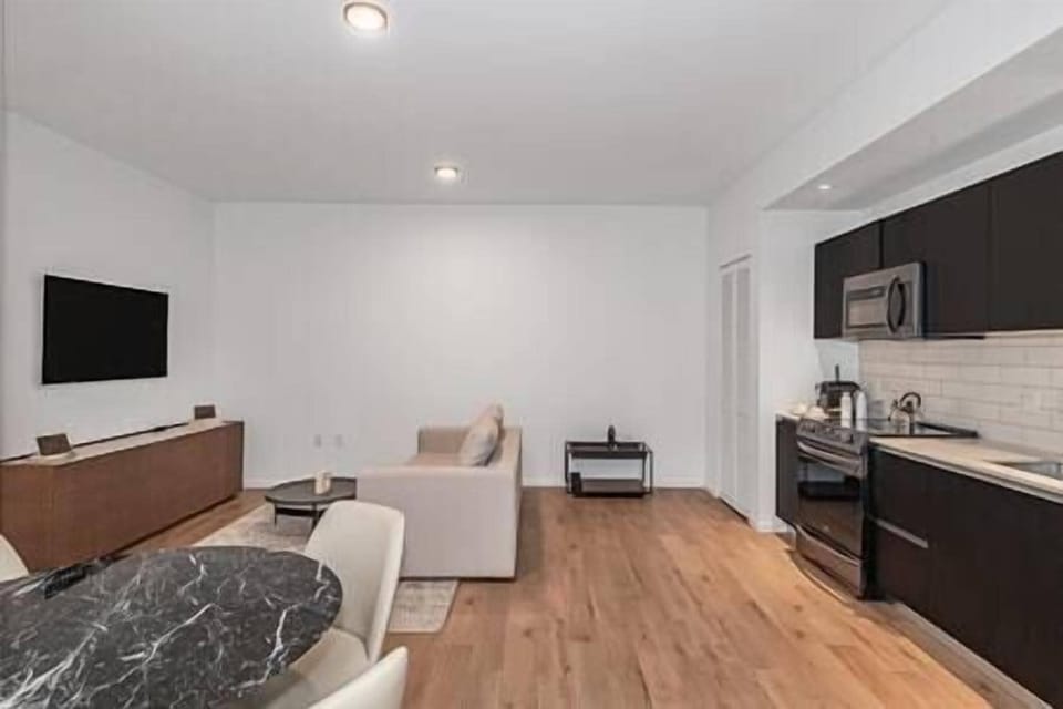 Dining Area / Kitchen (1)