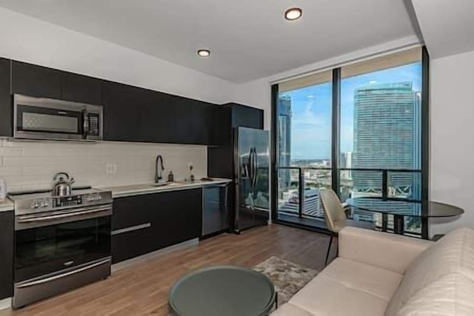 Living Room Area / Kitchen (1)