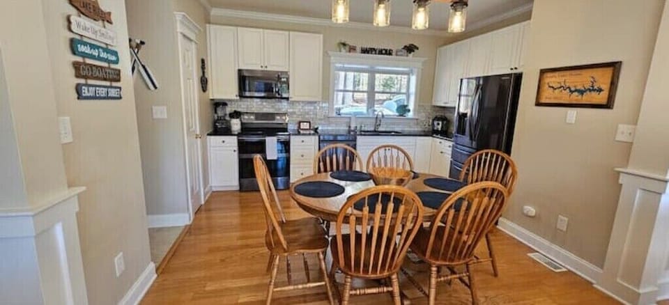 Chefs Kitchen-Split oven (2 ovens), Microwave, French Door Fridge, & Dishwasher