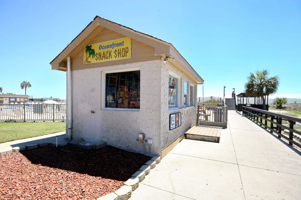 Snack Shack next to Oceanfront pool