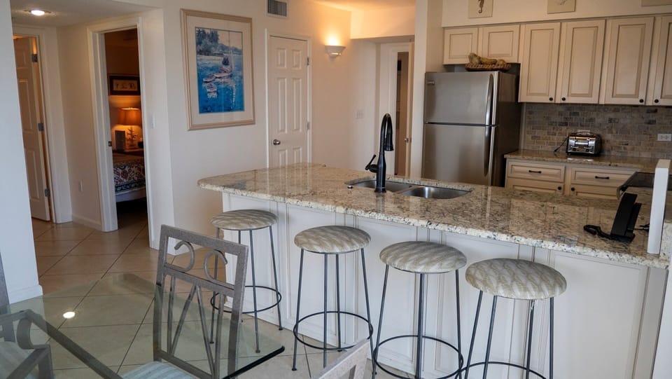 Bar seating for 4