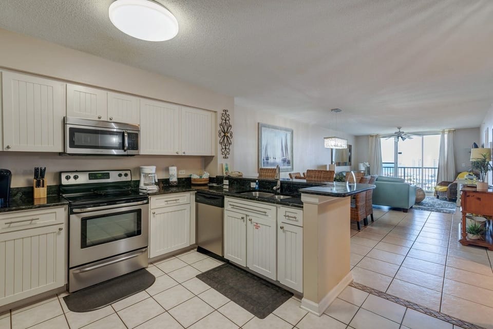 Indoors, Kitchen, Floor, Flooring, Microwave