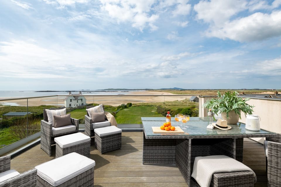 Seascape - Terrace chairs - Rhosneigr