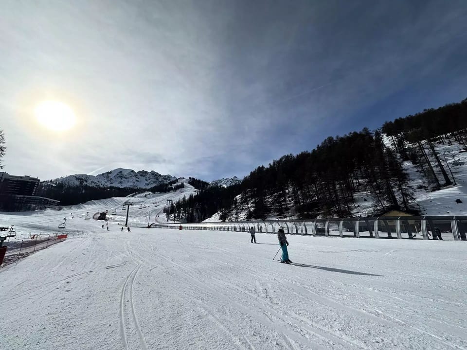 Snow and ski sports