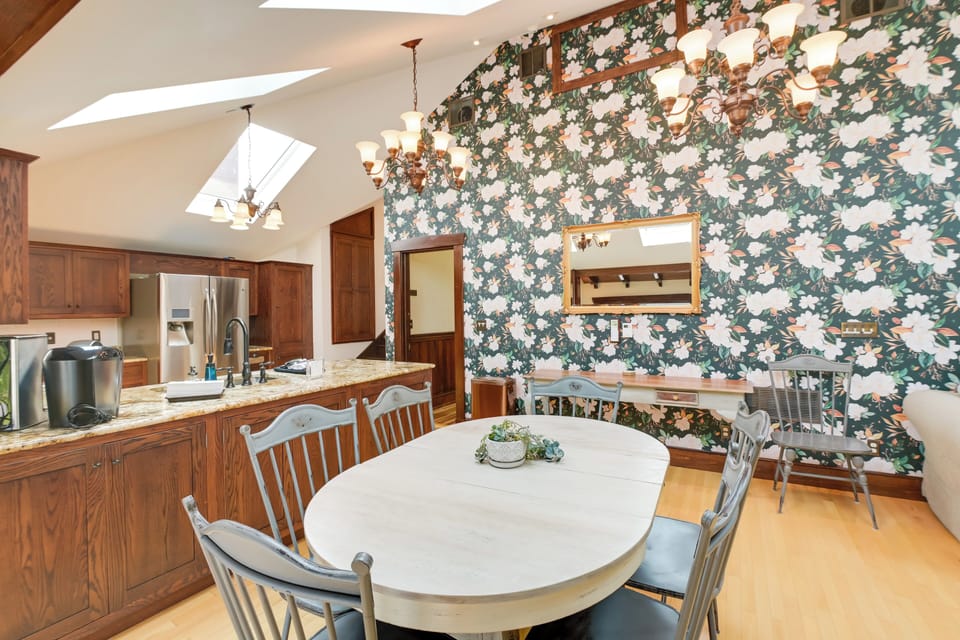 Dining Area | Dishware & Flatware Provided | 3rd Floor