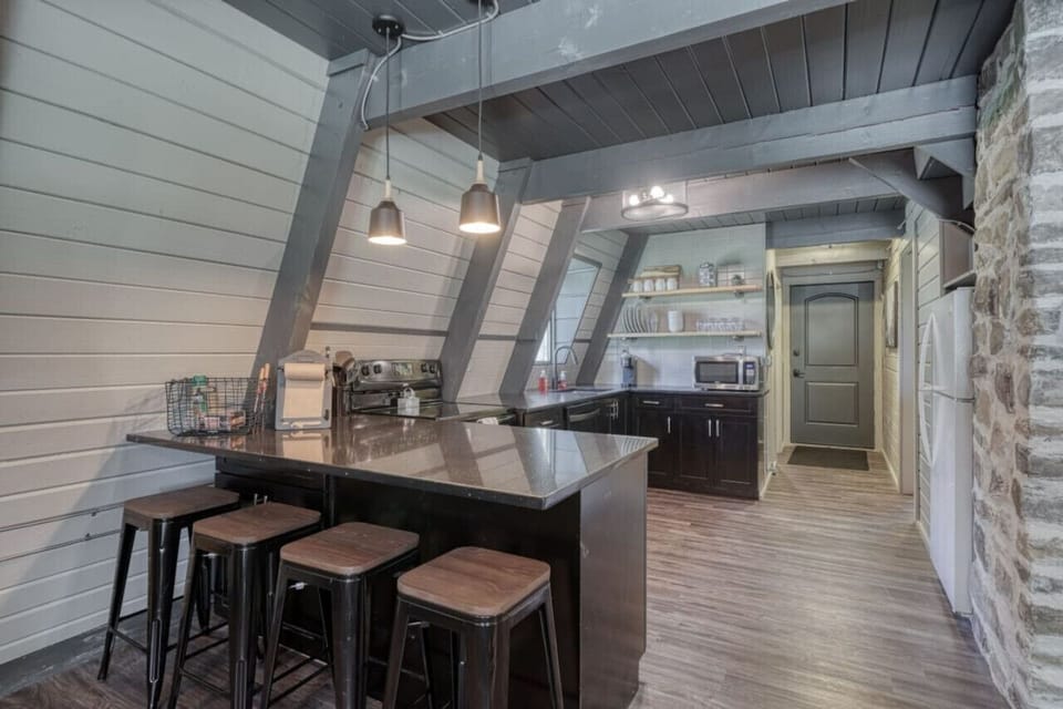 Kitchen with Island Seating