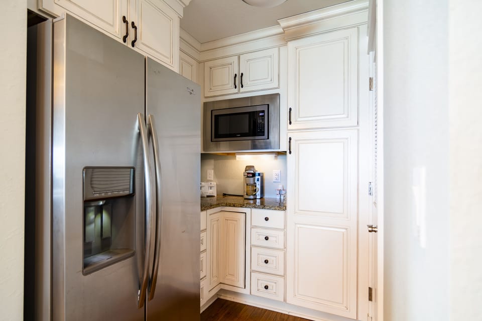Magnolia Cay Third Level Kitchen