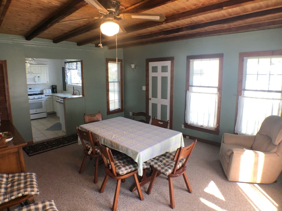 Off kitchen dining