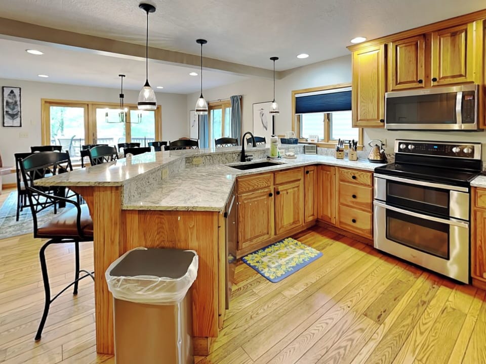 Full Kitchen