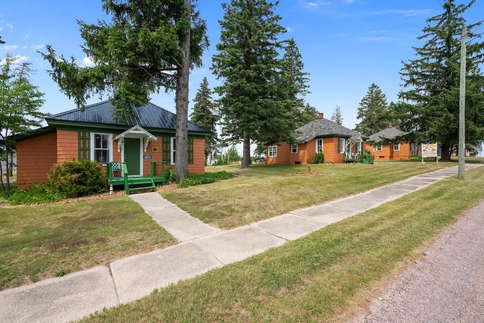 Exterior Cabins