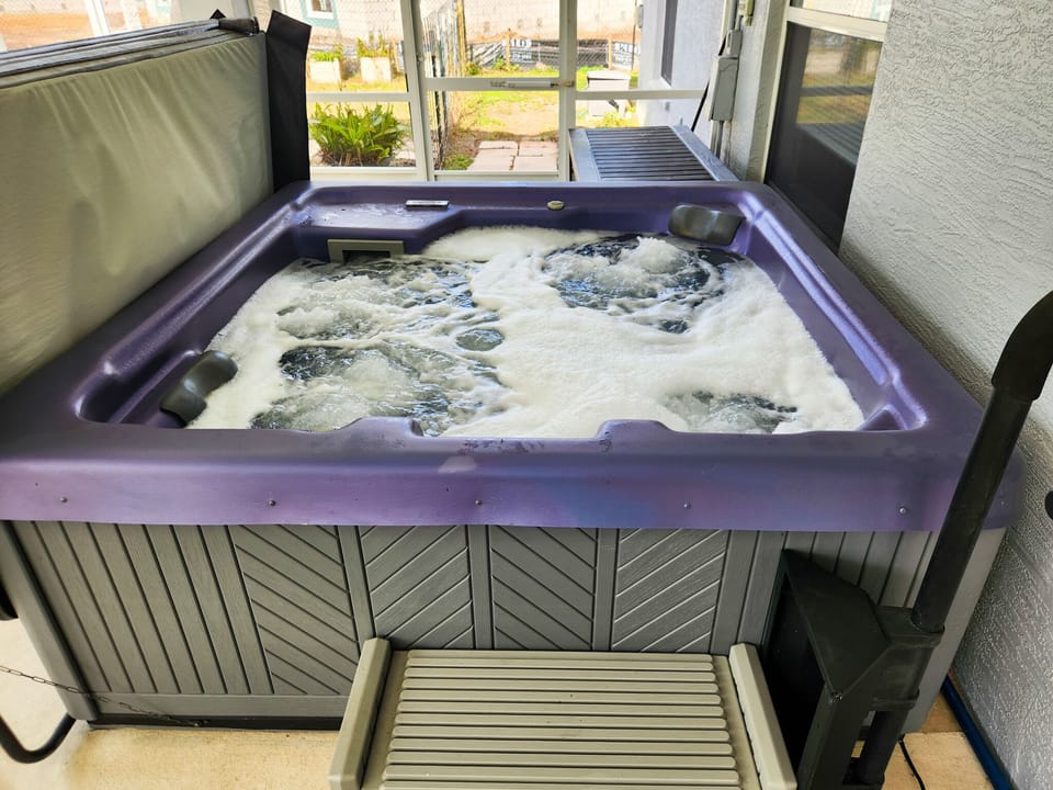 Indoor spa tub