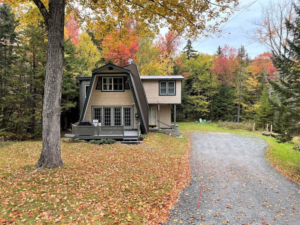 only a few minutes from Mt. Snow. Large yard with plenty of parking