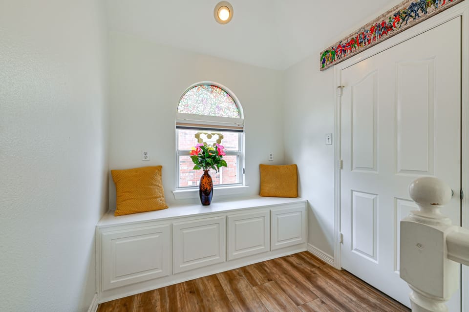 Reading Nook | 2nd Level