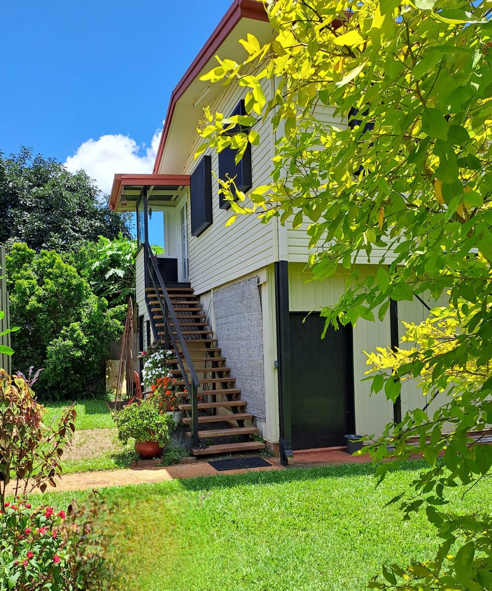 Apartment is18 stairs up, laundry downstairs